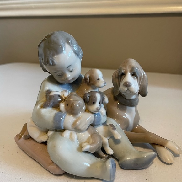 Lladro, porcelain figurine, New Playmates #5456 - Picture 1 of 3